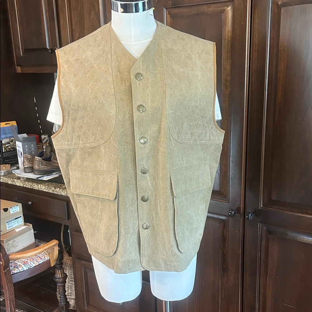 Orvis Sz L Tan Snap Front Vest Denim w leather trim EUC